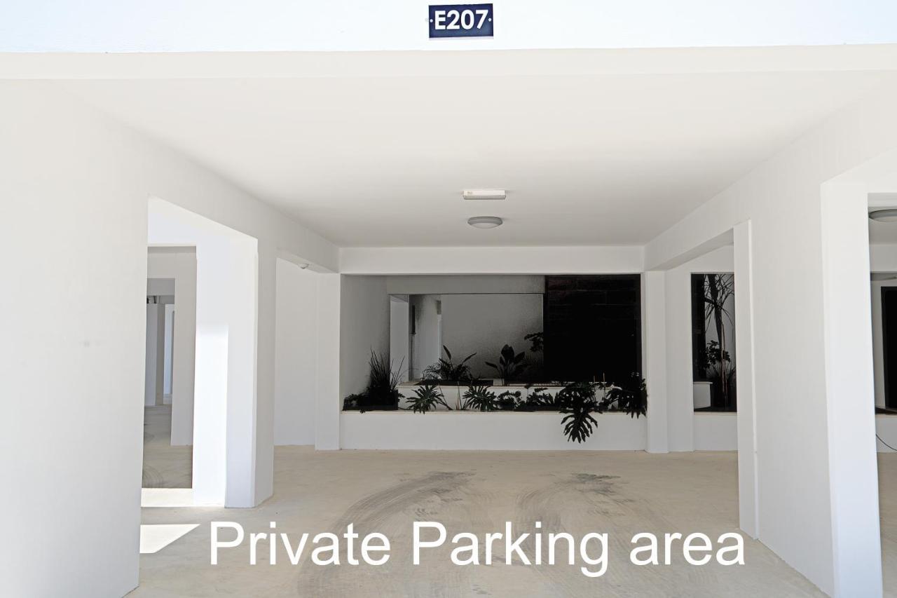 Golden Tree Apartment Paralimni Buitenkant foto