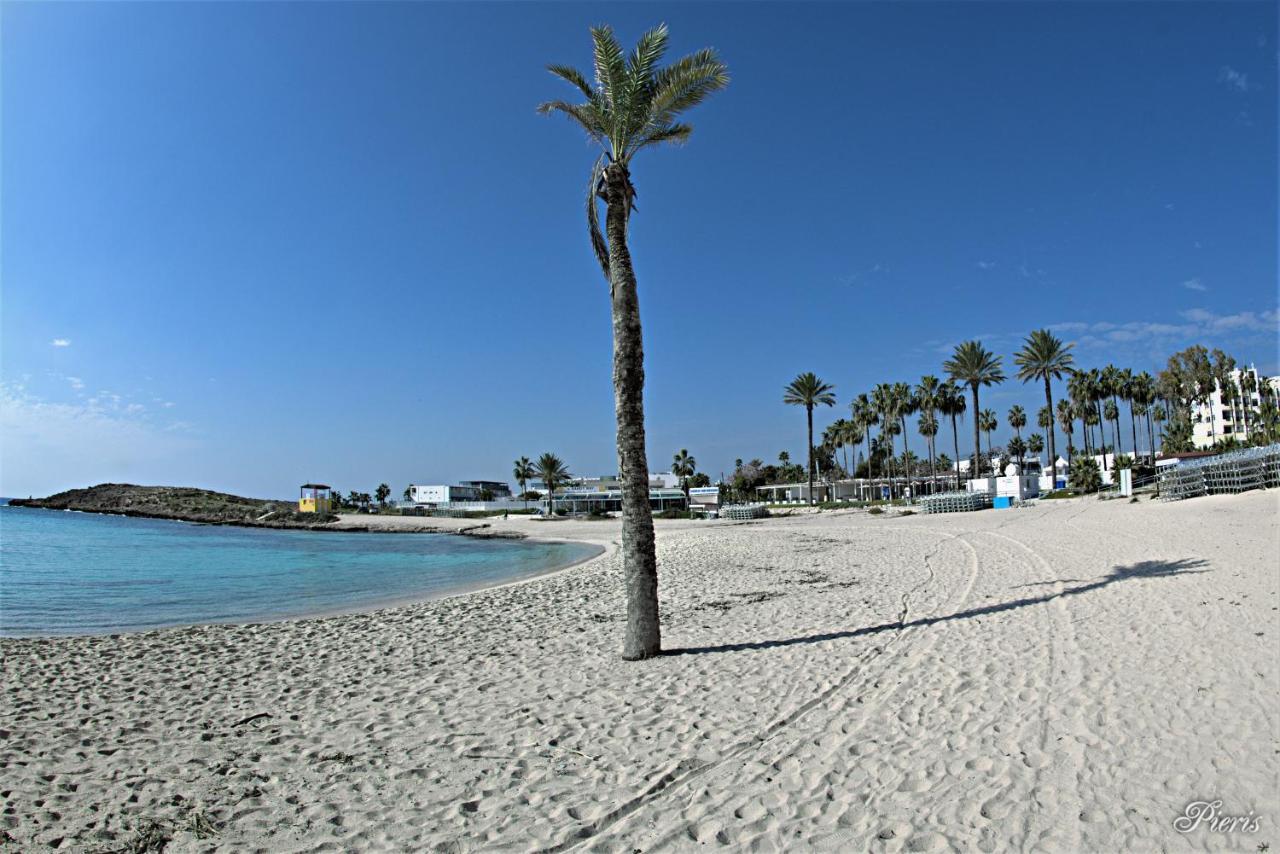 Golden Tree Apartment Paralimni Buitenkant foto