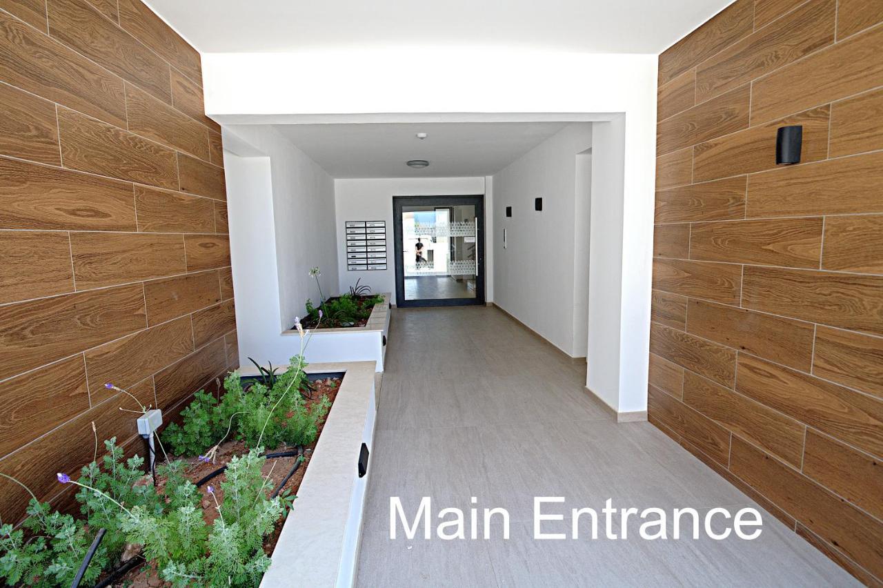 Golden Tree Apartment Paralimni Buitenkant foto