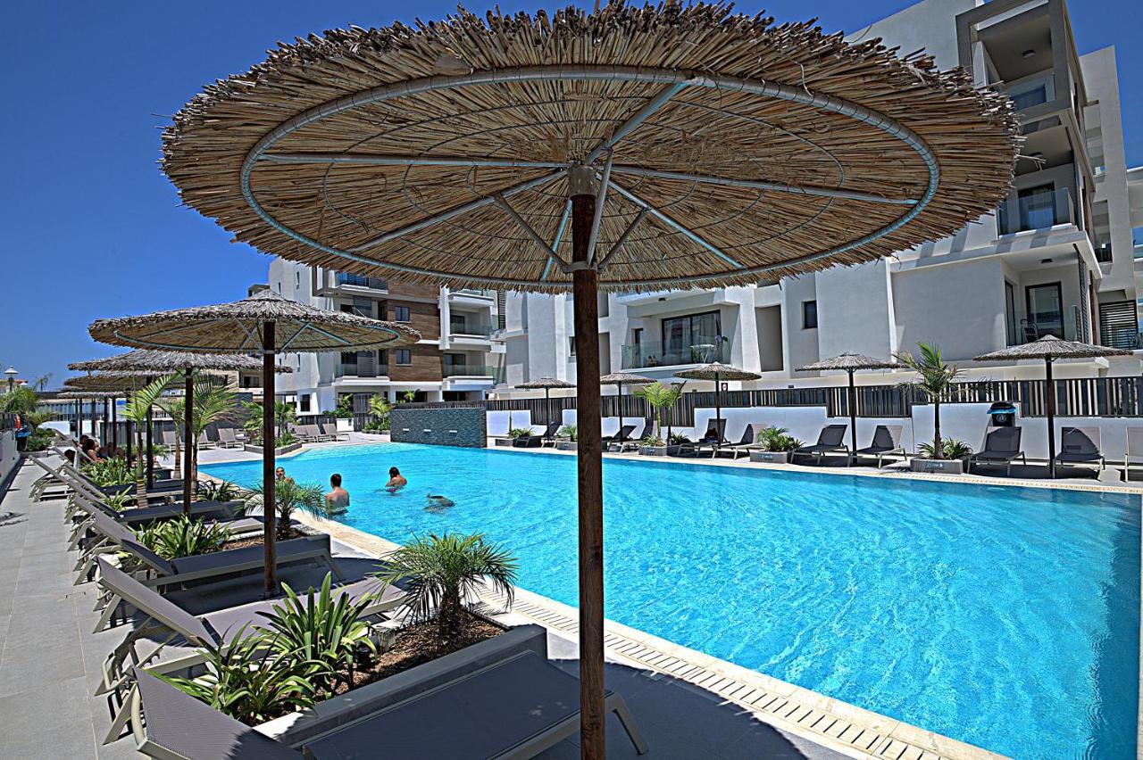 Golden Tree Apartment Paralimni Buitenkant foto