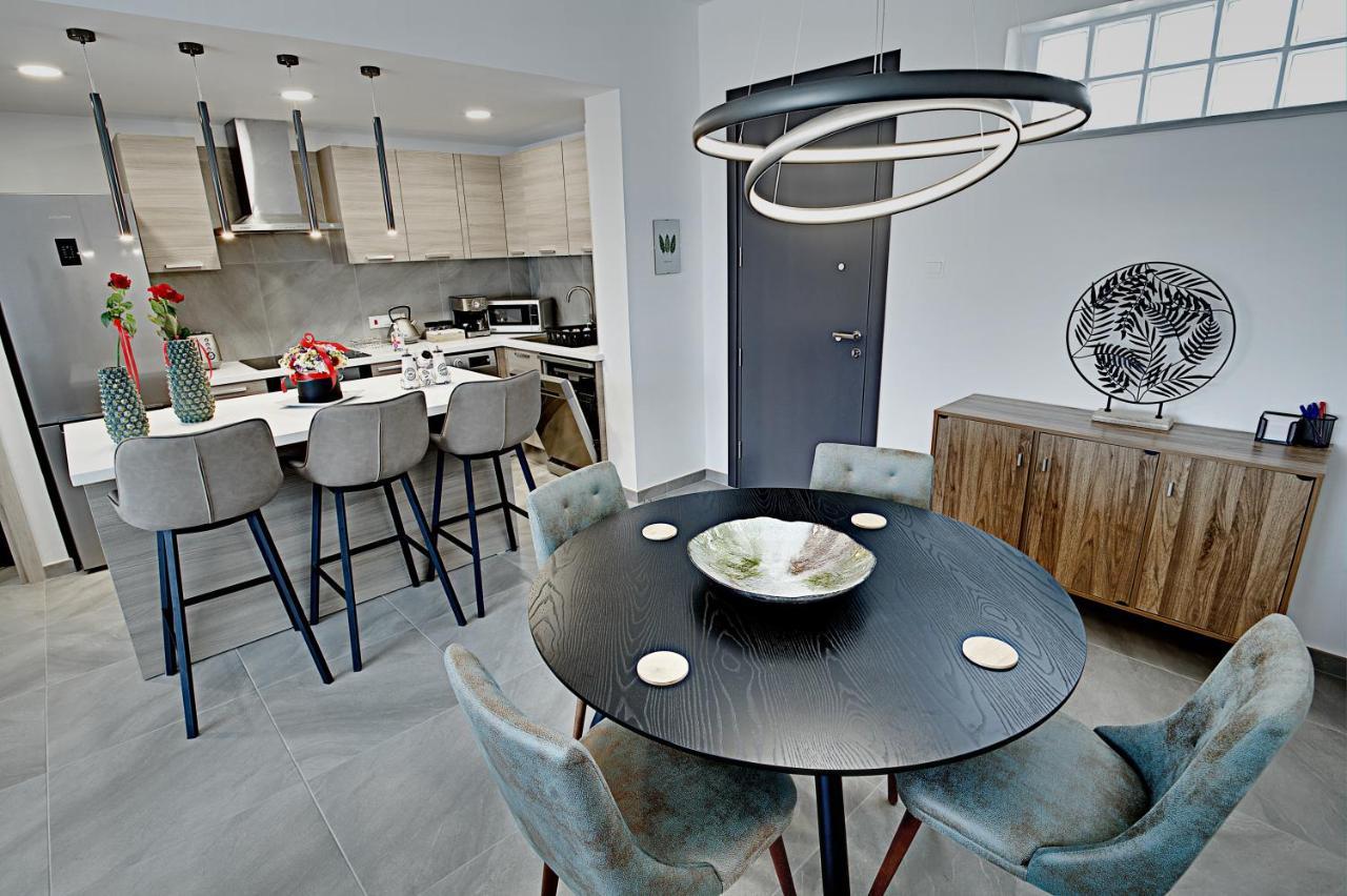 Golden Tree Apartment Paralimni Buitenkant foto
