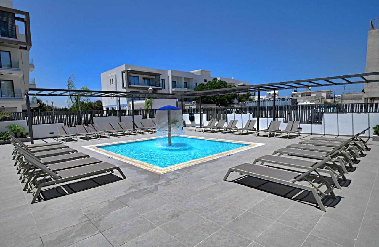 Golden Tree Apartment Paralimni Buitenkant foto