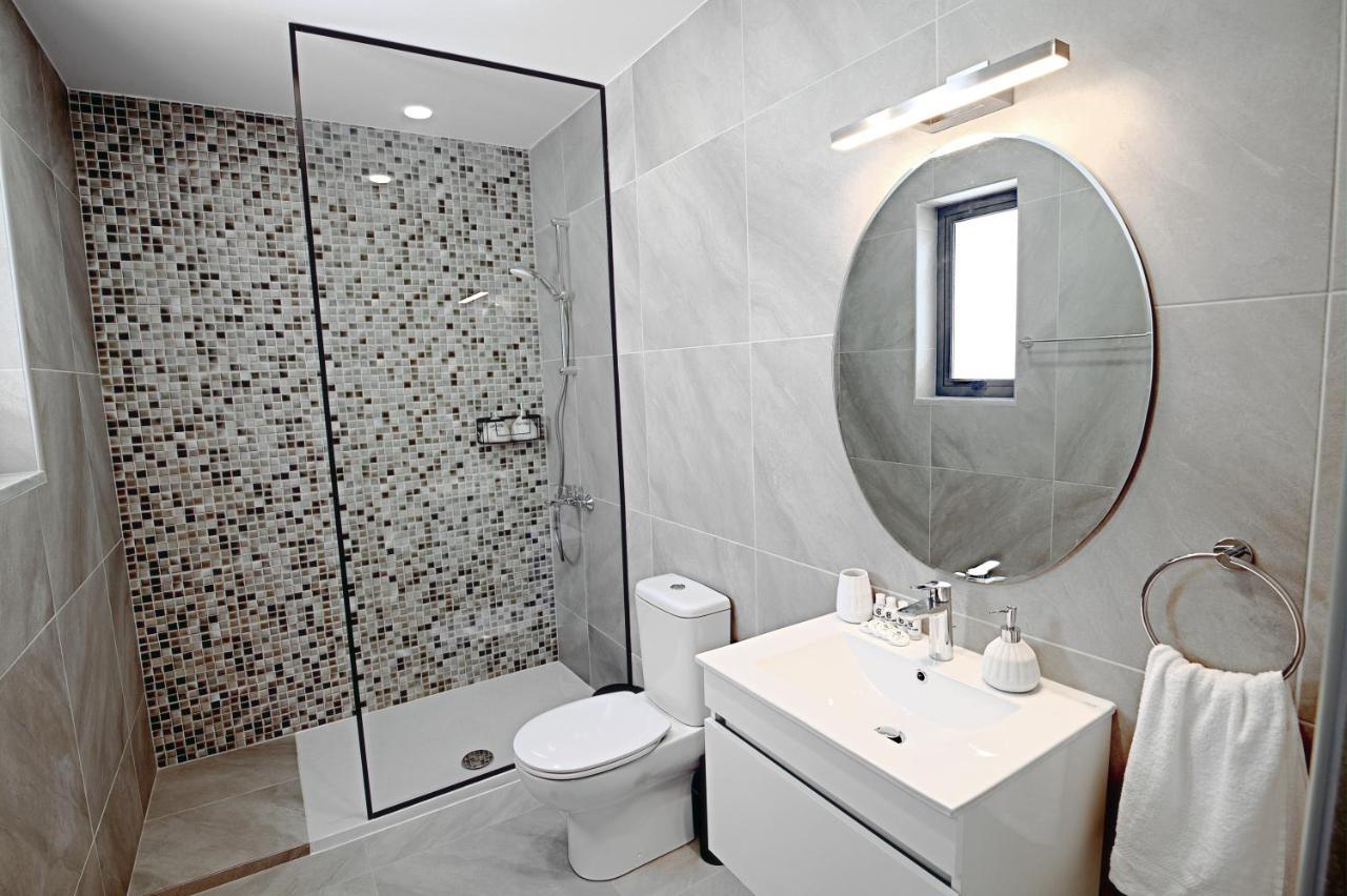 Golden Tree Apartment Paralimni Buitenkant foto