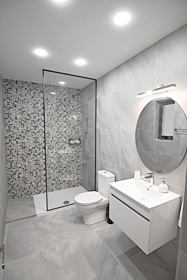 Golden Tree Apartment Paralimni Buitenkant foto