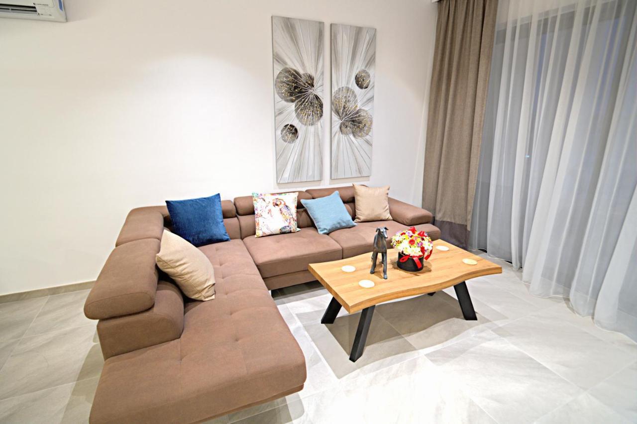 Golden Tree Apartment Paralimni Buitenkant foto