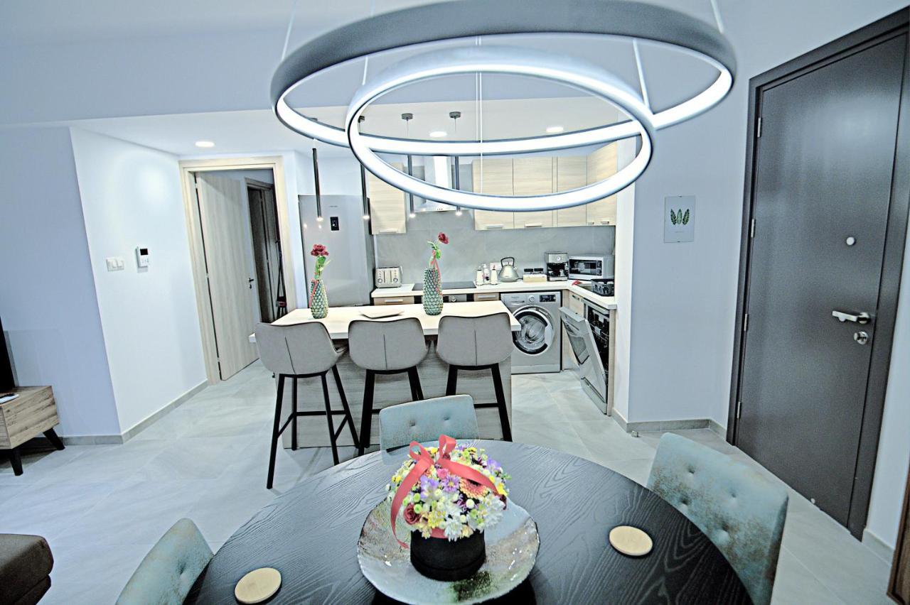 Golden Tree Apartment Paralimni Buitenkant foto